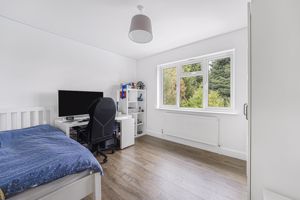 Photo 25- click for photo gallery